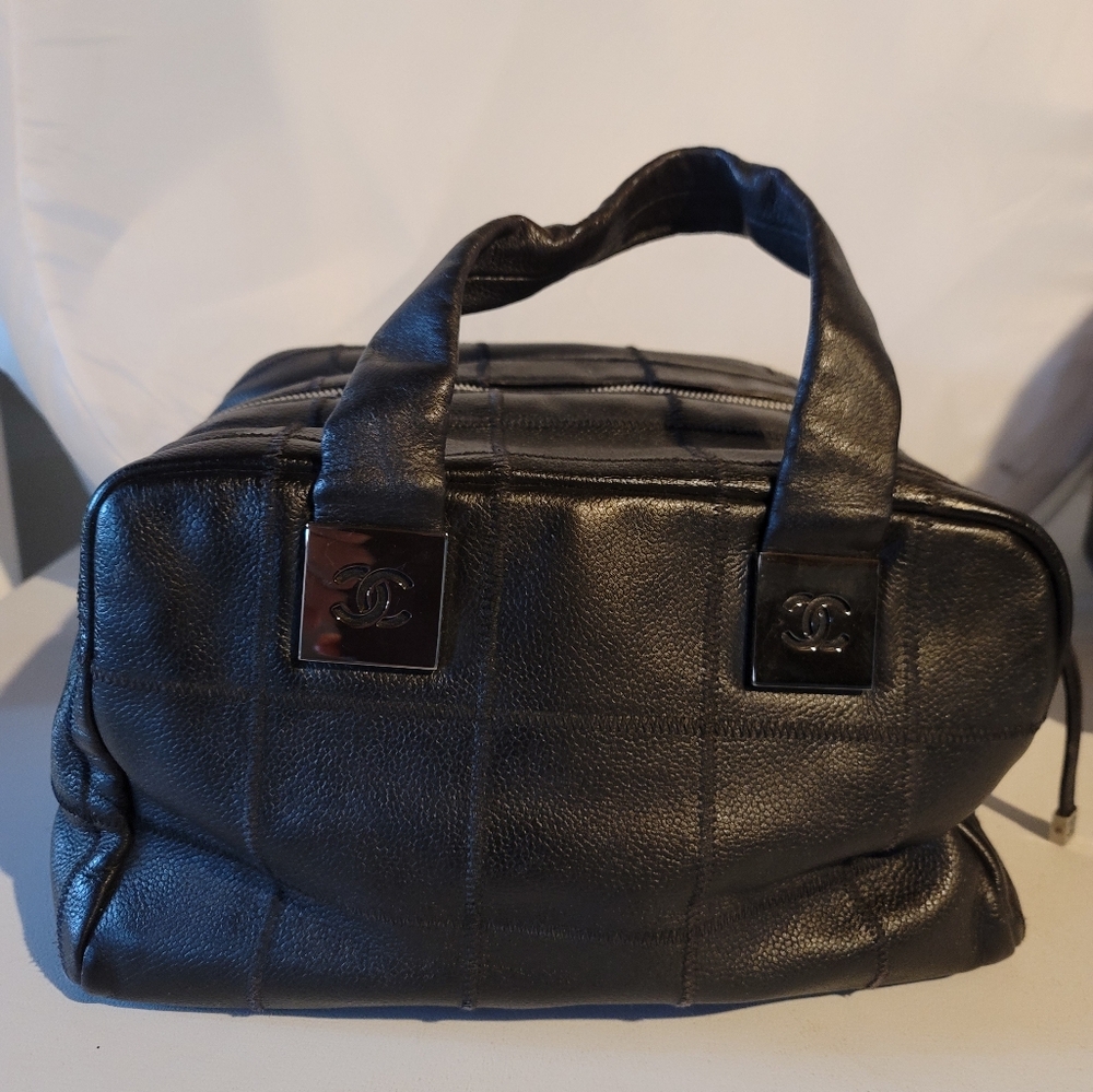 Black Chanel chocolate bar Handbag Cavier Leather - Picture 3 of 9